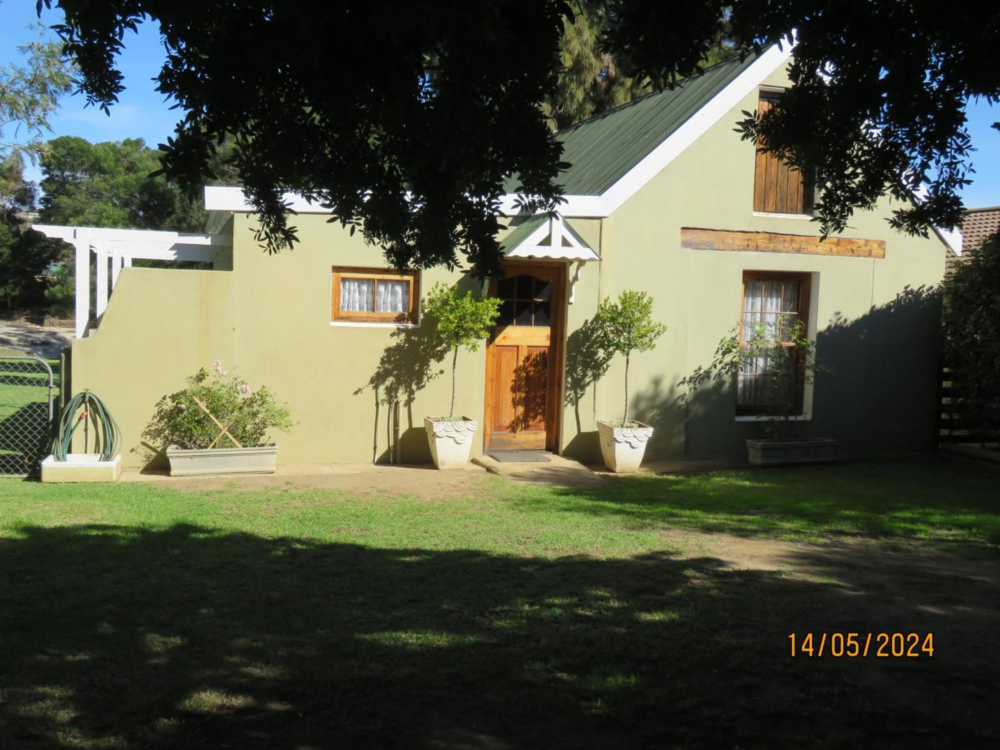 Apartamento Town And Country Caledon Exterior foto
